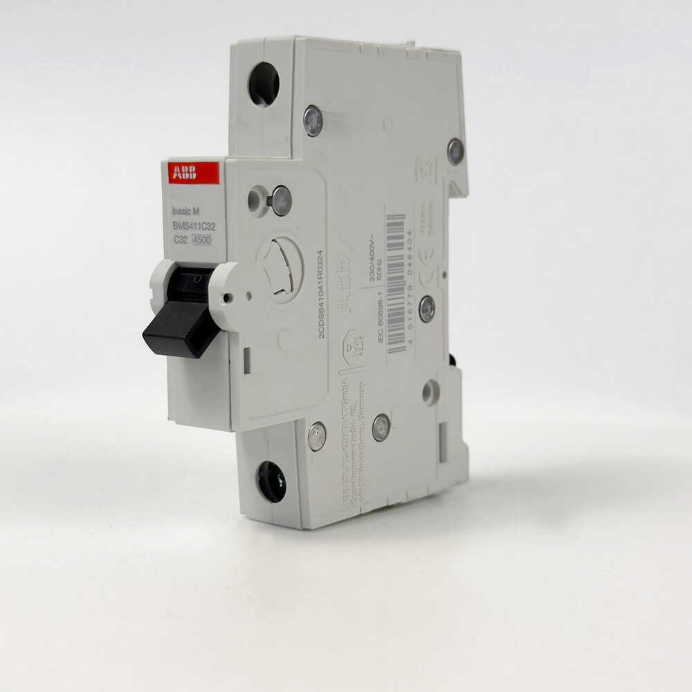 Автоматический выключатель ABB basic M 1P C32 ( 2CDS641041R0324 )
